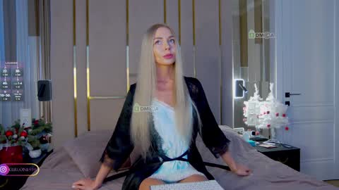 Snapshot of poliina chatting on 01.02.25 Polina online show from 01.02.25