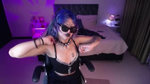 Snapshot of polilla_10_ chatting on 12.07.24 Poli online show from 12.07.24