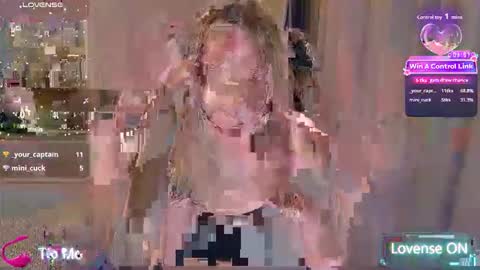 Snapshot of polinajones chatting on 12.15.25 PolinaJones online show from 12.15.25