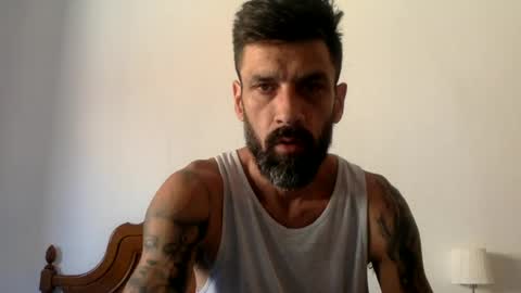 Snapshot of polla101 chatting on 07.04.26 aquiles online show from 07.04.26