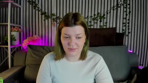 Polly online show from 02.12.26