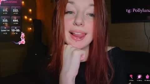 Snapshot of polly_luna chatting on 05.12.26 Polly online show from 05.12.26
