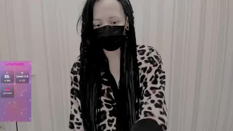 Snapshot of polly_wow chatting on 11.11.25 Polly online show from 11.11.25