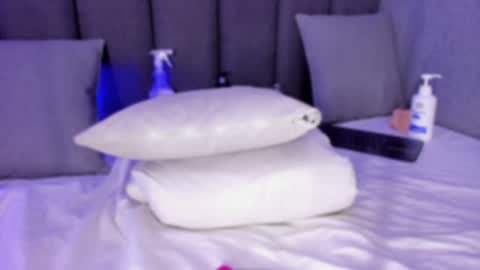 POLLY online show from 02.04.25