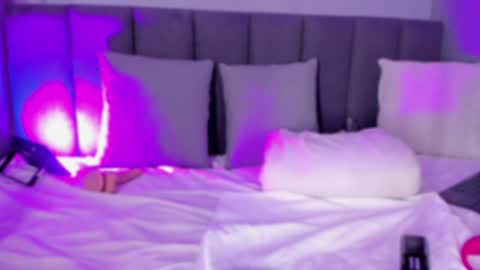 POLLY online show from 02.05.25