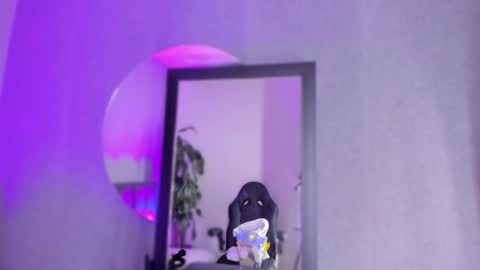 POLLY online show from 02.20.25