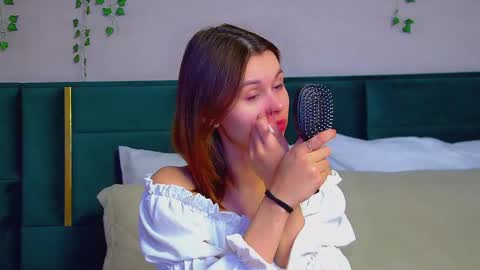 Snapshot of pollylanders chatting on 03.01.25 Polly online show from 03.01.25