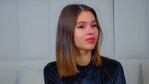 Snapshot of pollylanders chatting on 10.06.25 Polly online show from 10.06.25