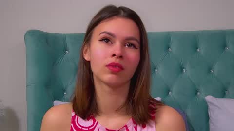 Snapshot of pollylanders chatting on 11.09.25 Polly online show from 11.09.25