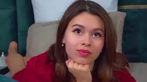 Snapshot of pollylanders chatting on 11.12.25 Polly online show from 11.12.25