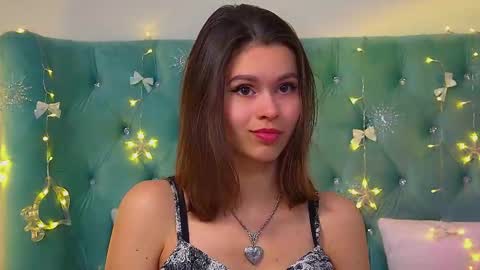 Snapshot of pollylanders chatting on 12.01.25 Polly online show from 12.01.25