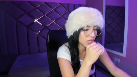 poly sasha  online show from 04.07.26