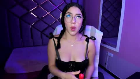 poly sasha  online show from 04.16.26