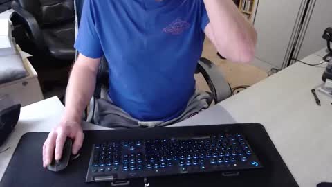 Snapshot of poodledude chatting on 03.04.26 Dave online show from 03.04.26