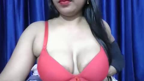 Snapshot of poojalady chatting on 04.18.26 poojalady online show from 04.18.26