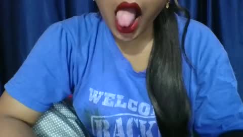 Snapshot of poojalady chatting on 06.22.26 poojalady online show from 06.22.26