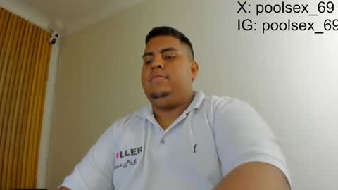 Snapshot of poolsexx_69 chatting on 09.11.25 poolsexx_69 online show from 09.11.25