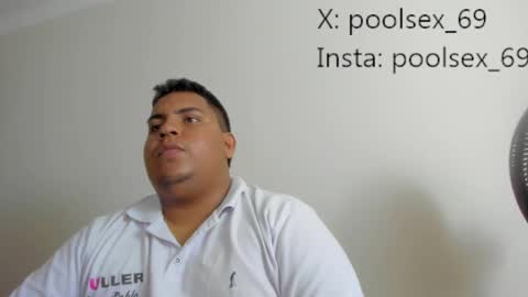 Snapshot of poolsexx_69 chatting on 09.30.25 poolsexx_69 online show from 09.30.25