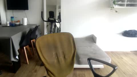 popopo0 online show from 10.16.25