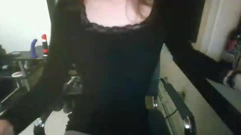 Snapshot of porcelain_tears01 chatting on 10.12.25 porcelain_tears01 online show from 10.12.25