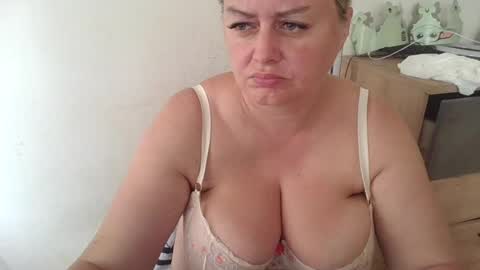 Snapshot of pornbusty chatting on 07.16.26 MelissOfficial online show from 07.16.26