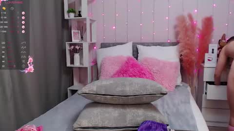 Snapshot of pornogirlx chatting on 01.16.25 Masha online show from 01.16.25