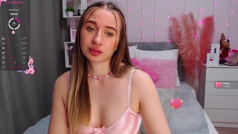 Snapshot of pornogirlx chatting on 02.24.25 Masha online show from 02.24.25
