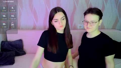 Snapshot of pornostendup chatting on 10.20.25 Ana and Tati online show from 10.20.25