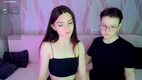 Snapshot of pornostendup chatting on 10.22.25 Ana and Tati online show from 10.22.25