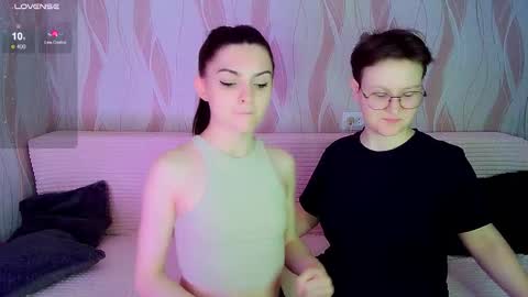 Snapshot of pornostendup chatting on 10.27.25 Ana and Tati online show from 10.27.25