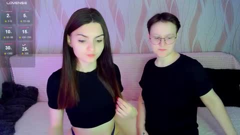 Snapshot of pornostendup chatting on 11.23.25 Ana and Tati online show from 11.23.25