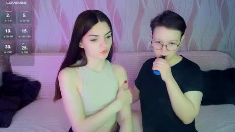 Snapshot of pornostendup chatting on 11.25.25 Ana and Tati online show from 11.25.25