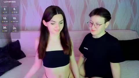 Snapshot of pornostendup chatting on 12.01.25 Ana and Tati online show from 12.01.25