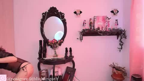 Anna Goth independient model online show from 02.04.26