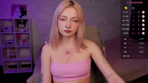 Snapshot of postbaby chatting on 11.13.25 Polly inst postbabyyy online show from 11.13.25