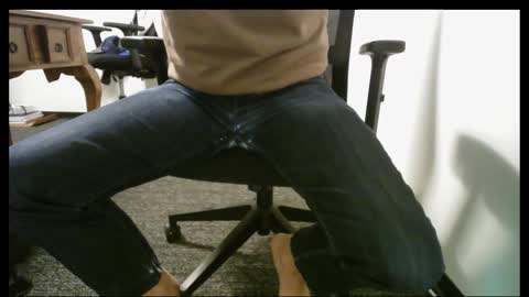 Snapshot of poundtownusa2016 chatting on 10.19.25 ConchilDog online show from 10.19.25