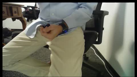 Snapshot of poundtownusa2016 chatting on 10.21.25 ConchilDog online show from 10.21.25