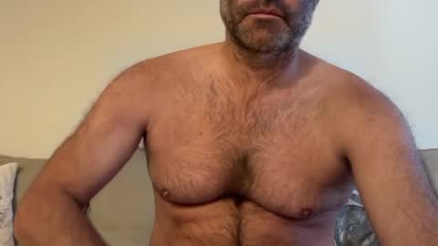 Snapshot of poundtownusa2016 chatting on 10.21.25 ConchilDog online show from 10.21.25