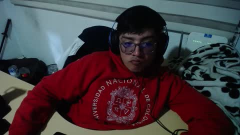 powerfulzeus2 online show from 09.22.25