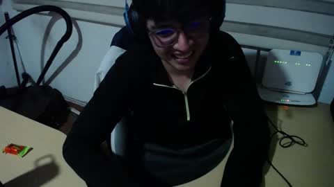 powerfulzeus2 online show from 10.10.25