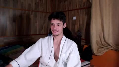 chris independent  online show from 04.17.26