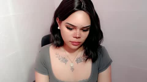 MAXXINE online show from 01.05.25