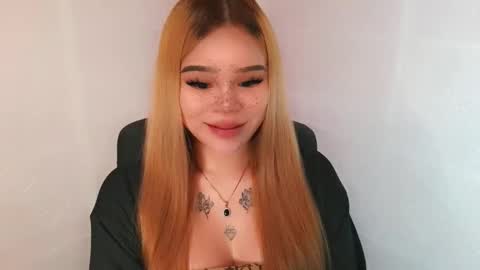 MAXXINE online show from 12.05.25