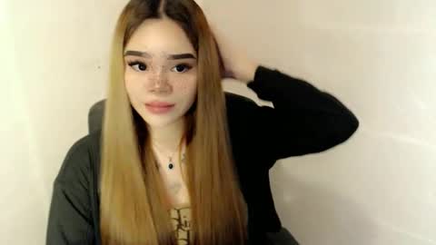 MAXXINE online show from 04.09.26