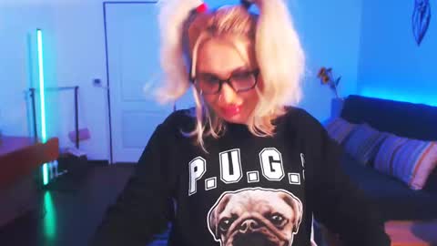 Victoria online show from 01.02.25