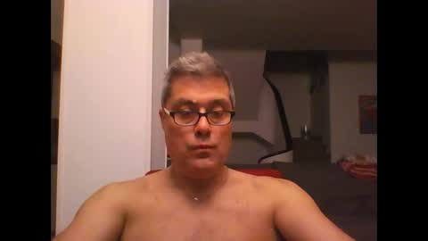 Snapshot of prendimisubito chatting on 11.14.25 prendimisubito online show from 11.14.25