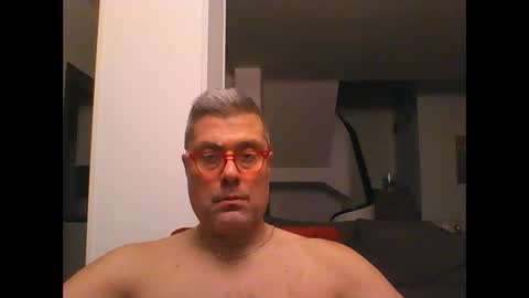 Snapshot of prendimisubito chatting on 12.03.25 prendimisubito online show from 12.03.25