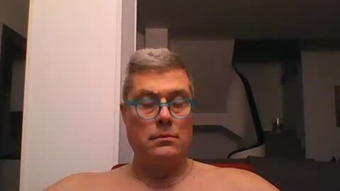 Snapshot of prendimisubito chatting on 12.17.25 prendimisubito online show from 12.17.25