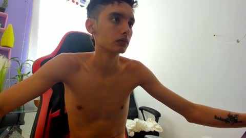 Snapshot of pressure_xxx_420 chatting on 12.22.24 PRESSURE online show from 12.22.24