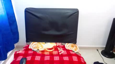 Snapshot of pressure_xxx_420 chatting on 02.08.25 PRESSURE online show from 02.08.25